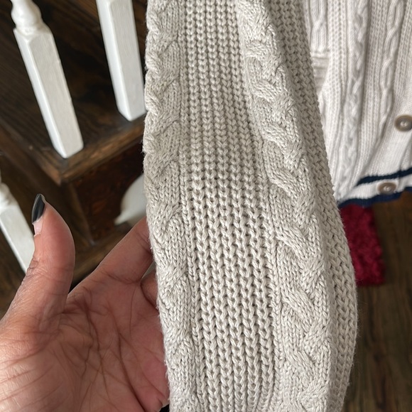 Cardigan - Picture 3 of 5